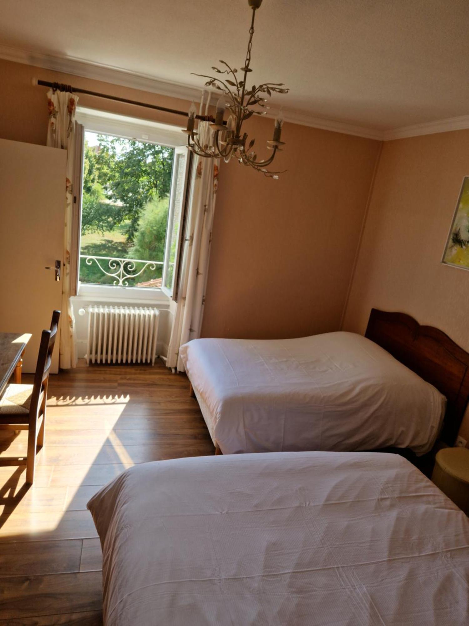 Hotel De La Ferte Chagny  Εξωτερικό φωτογραφία