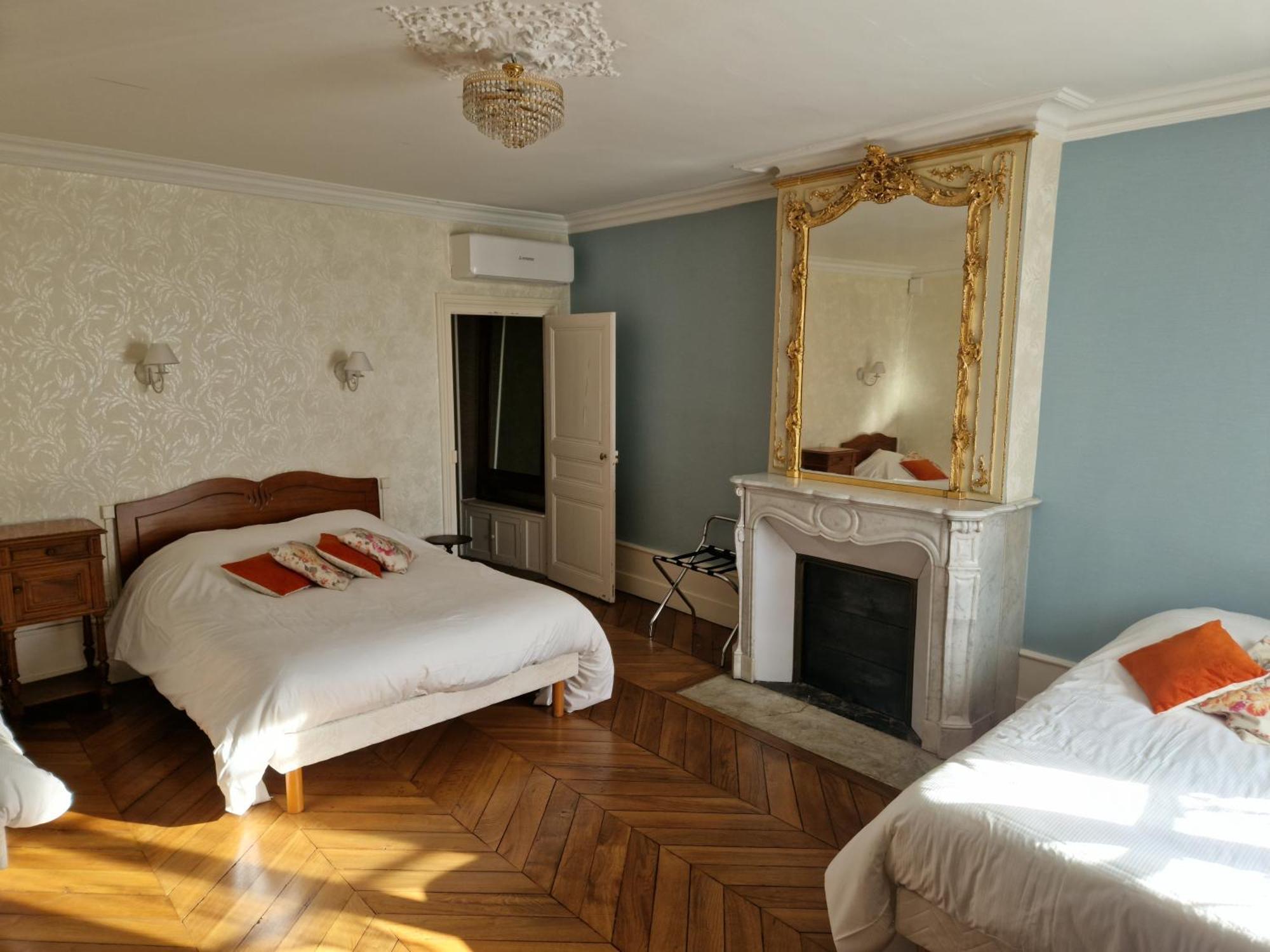 Hotel De La Ferte Chagny  Εξωτερικό φωτογραφία